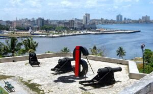 SI Sculpture, exhibited at Zona Franca, XII Havana Biennial, Cuba. 2 meters x 1.5 meters. 2015